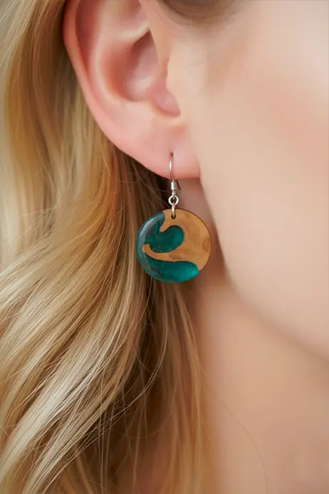 Bijoux en bois et résine époxy - 35€